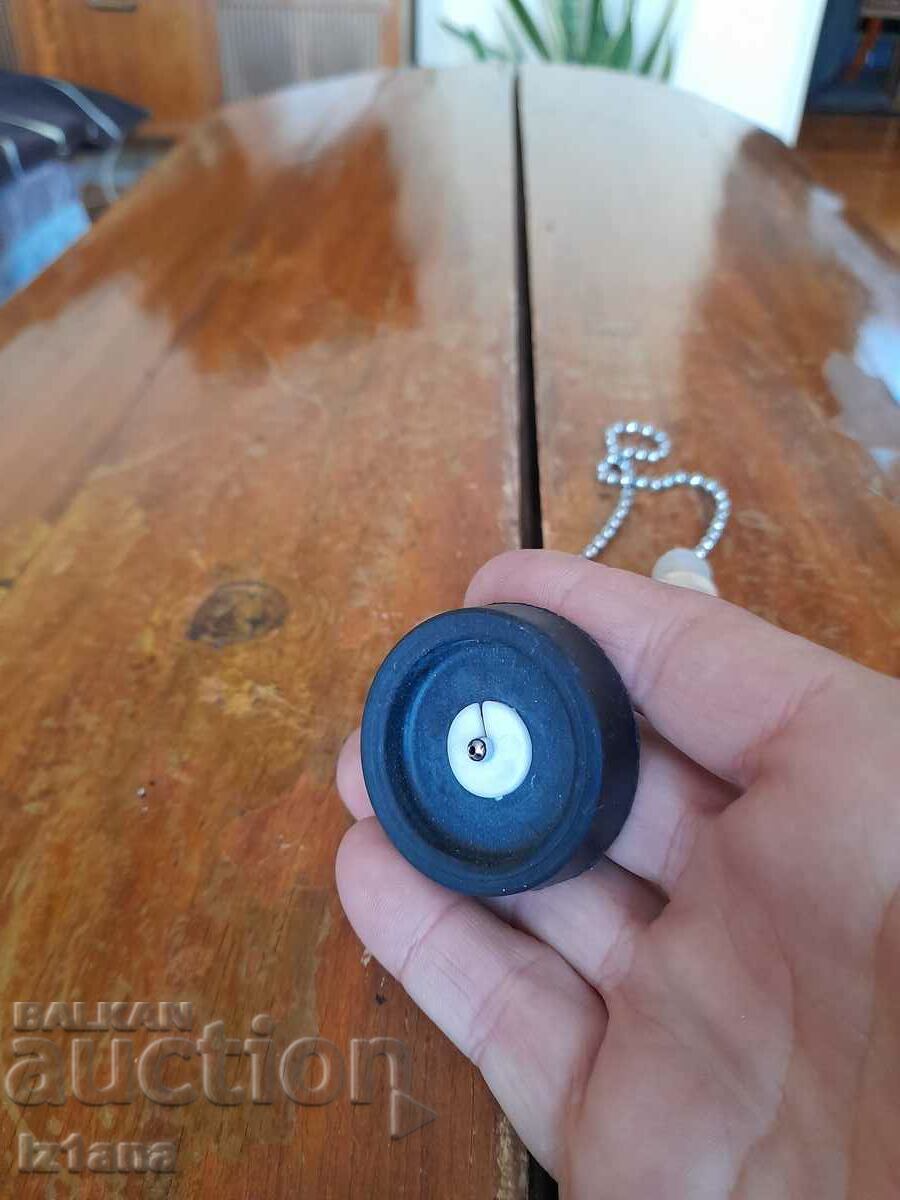 Old stopper, sink plug with price 10.00 BGN | € 5.11 Old stopper, sink plug with price 10.00 BGN | € 5.11