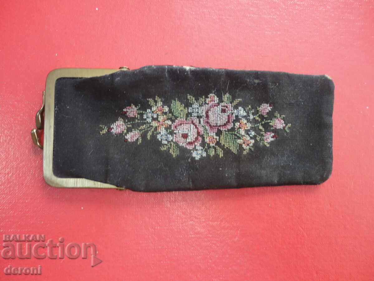 Auction  Case bag for glasses