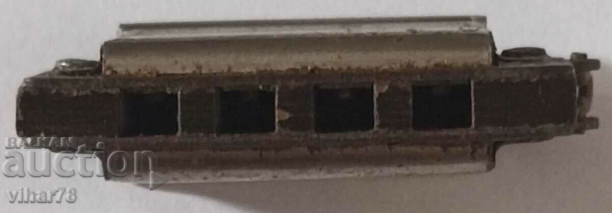 Delivery of A small accordion Delivery of A small accordion