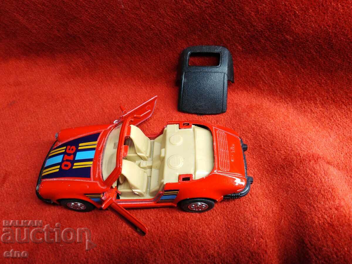Delivery of Porsche 911 convertible, toy, toys Delivery of Porsche 911 convertible, toy, toys