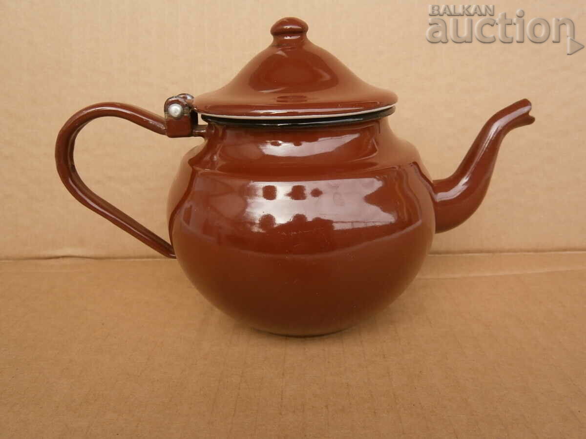 Vintage enamel teapot 50s retro mini with price 31.00 BGN | € 15.85 Vintage enamel teapot 50s retro mini with price 31.00 BGN | € 15.85