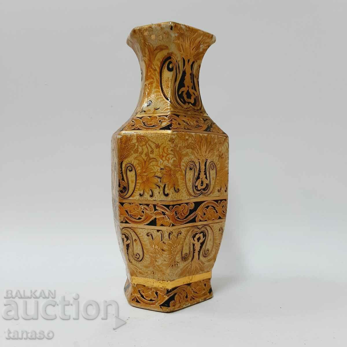 Delivery of Old Chinese vase - 20th century(3.2) Delivery of Old Chinese vase - 20th century(3.2)