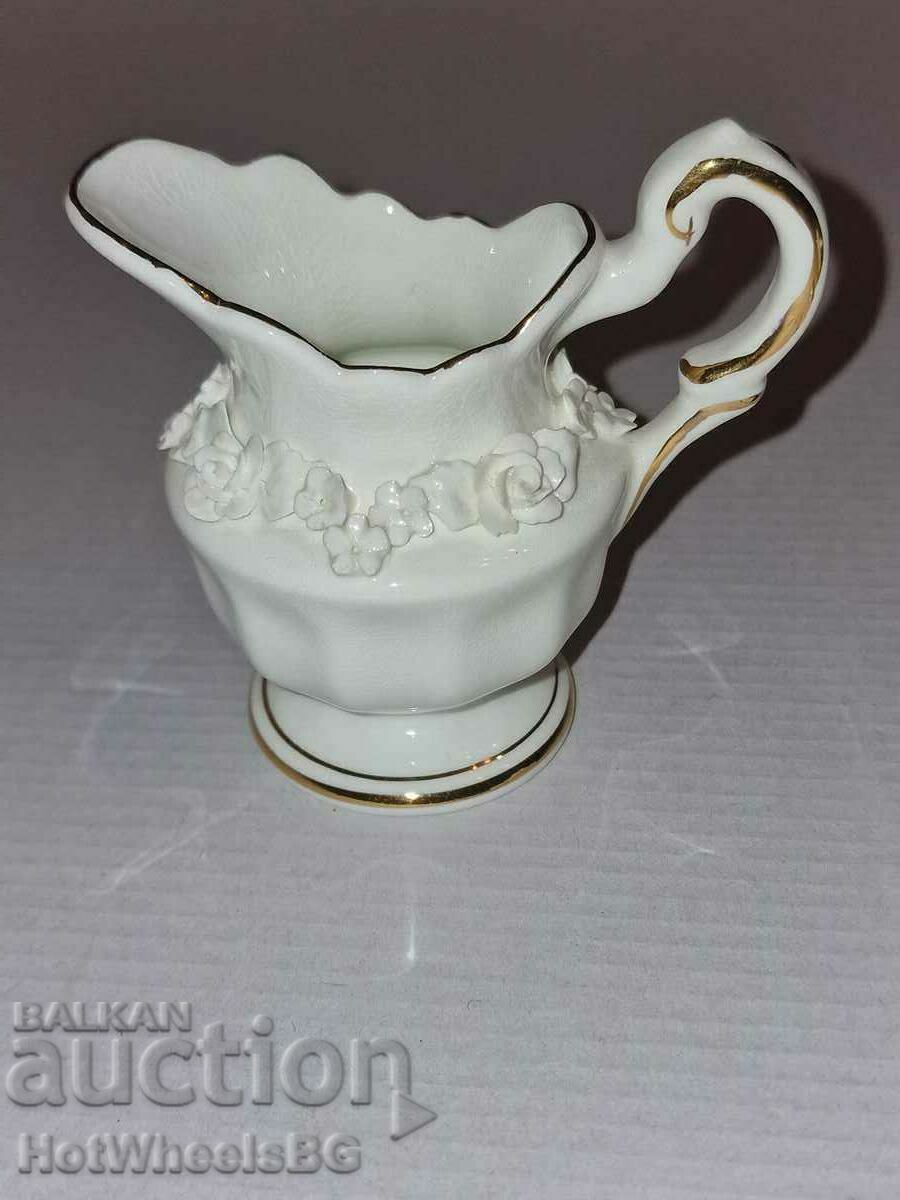 Porcelain jug and egg cup with price 9.99 BGN | € 5.11 Porcelain jug and egg cup with price 9.99 BGN | € 5.11