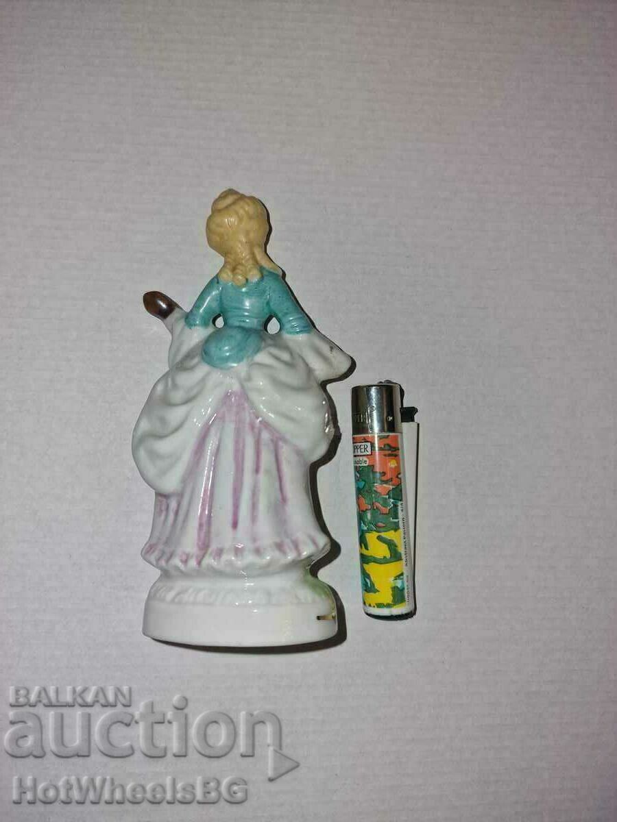 Porcelain figurine with price 9.99 BGN | € 5.11 Porcelain figurine with price 9.99 BGN | € 5.11