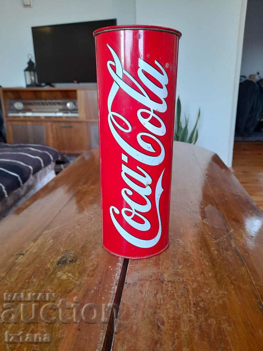 Ένα παλιό κουτάκι Coca Cola, Coca Cola