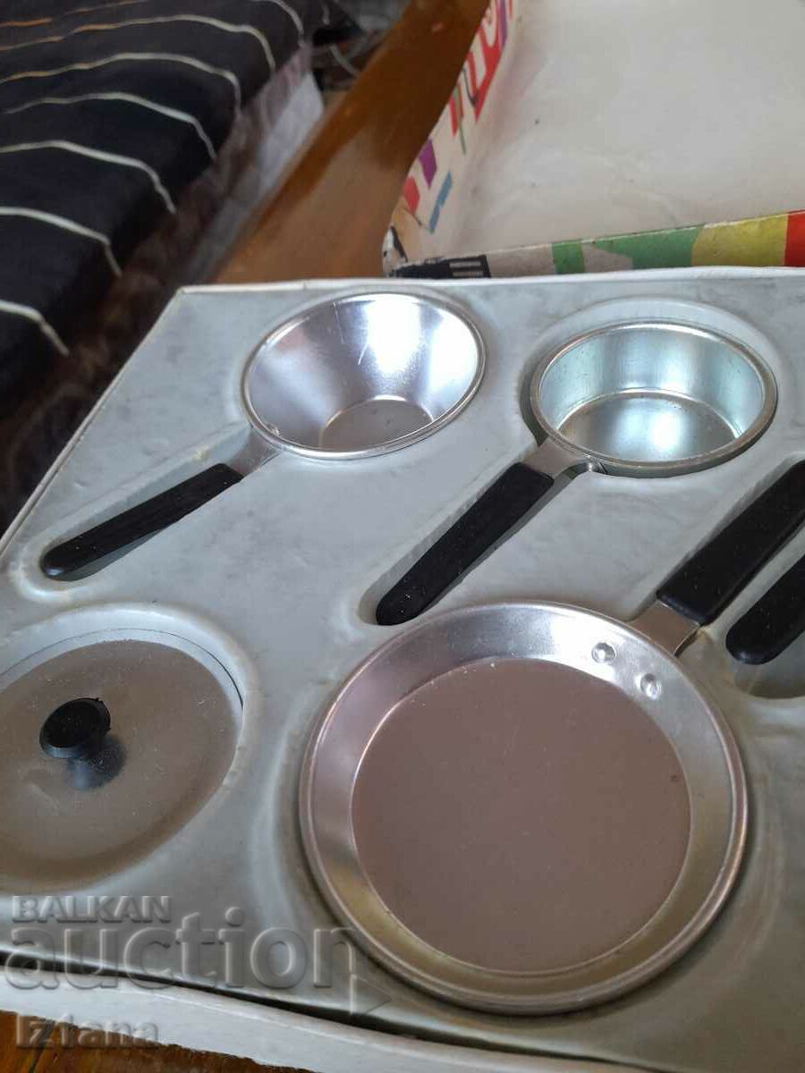 Delivery of Old Children's kitchen set Delivery of Old Children's kitchen set