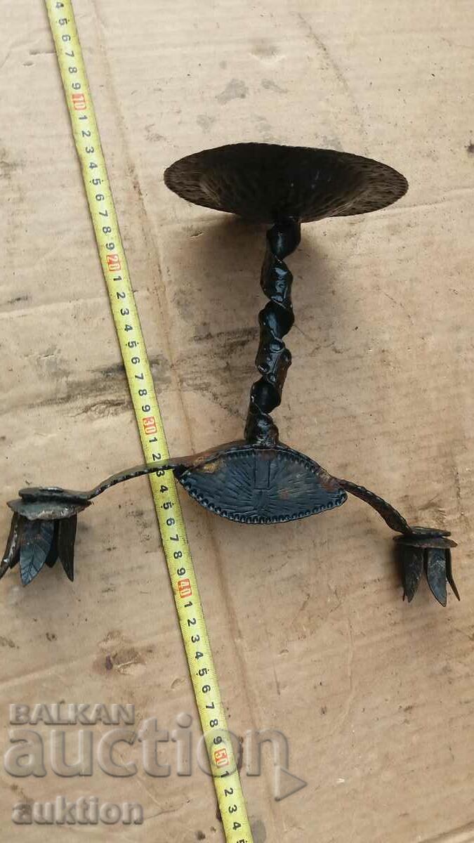 METAL CANDLE HOLDER - 5 METAL CANDLE HOLDER - 5