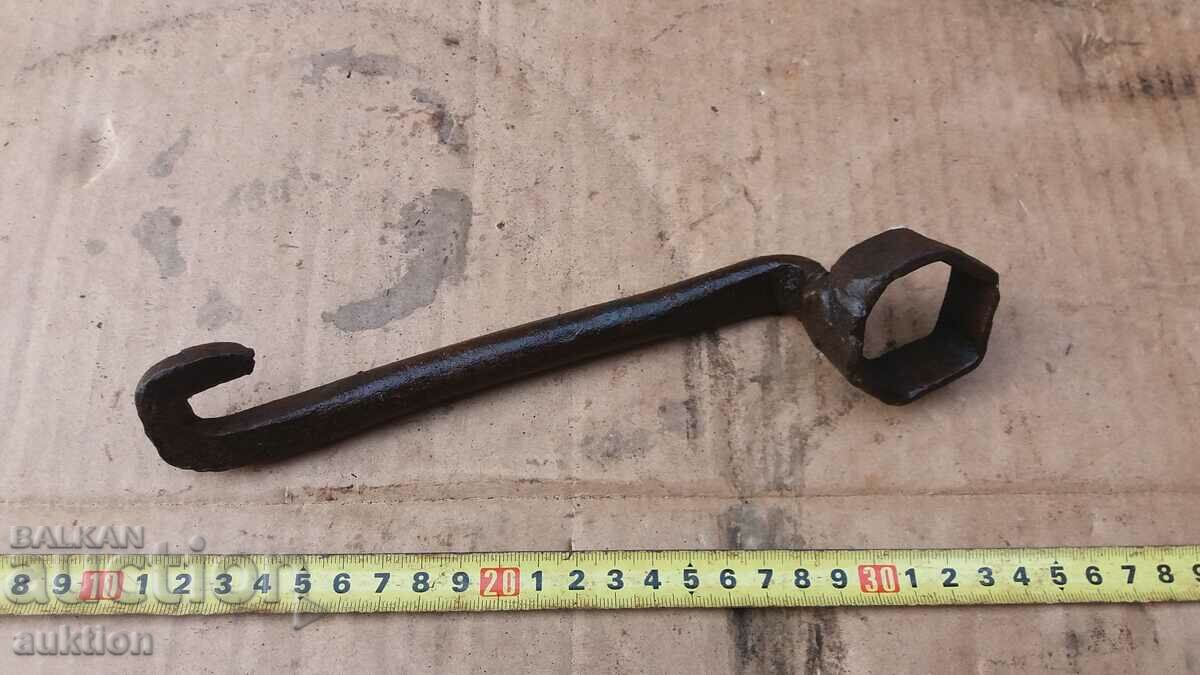 RENAISSANCE FORGED CARRIAGE KEY, PHAETON - 5