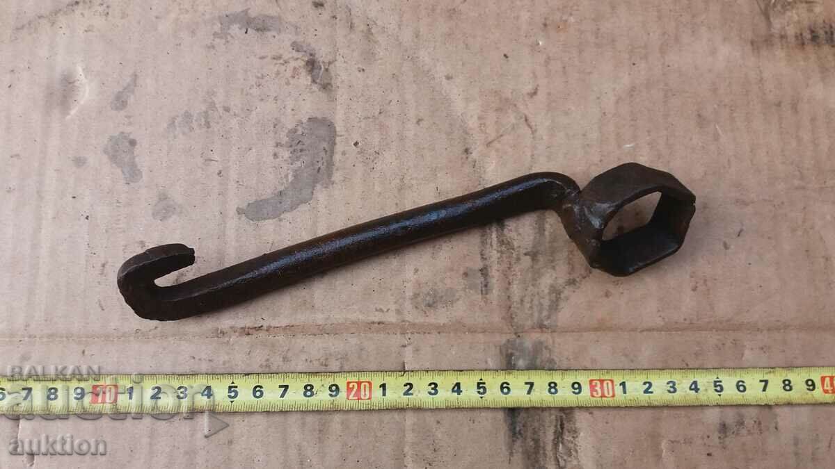 RENAISSANCE FORGED CARRIAGE KEY, PHAETON - 6