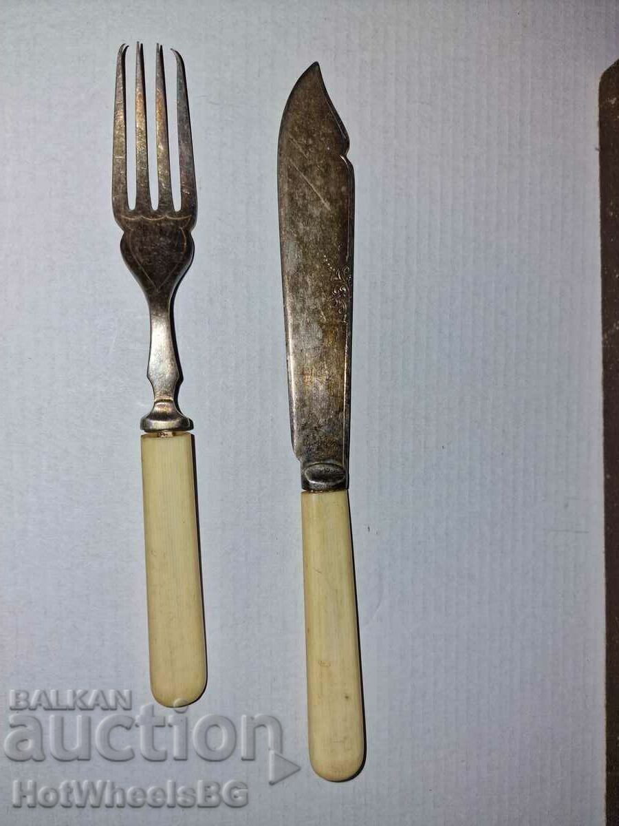 Old silver plated vintage cutlery set with price 29.99 BGN | € 15.33 Old silver plated vintage cutlery set with price 29.99 BGN | € 15.33