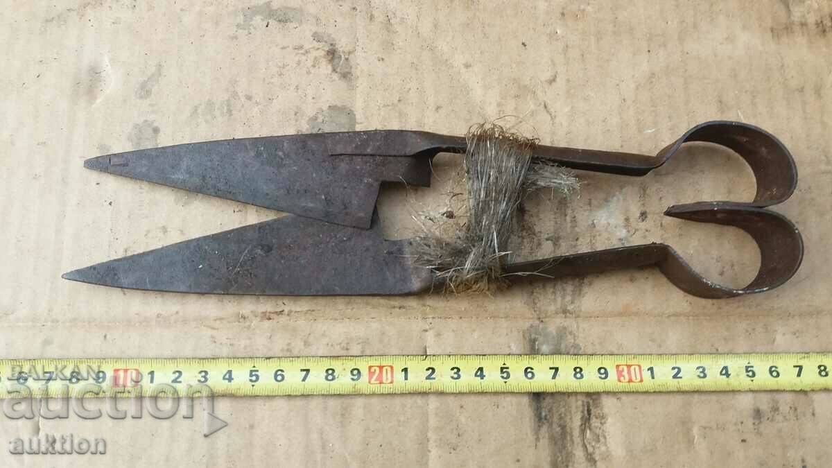 СТАРА НОЖИЦА ЗА СТРИГАНЕ НА ОВЦЕ с цена 3.99 лв. | € 2.04 СТАРА НОЖИЦА ЗА СТРИГАНЕ НА ОВЦЕ с цена 3.99 лв. | € 2.04