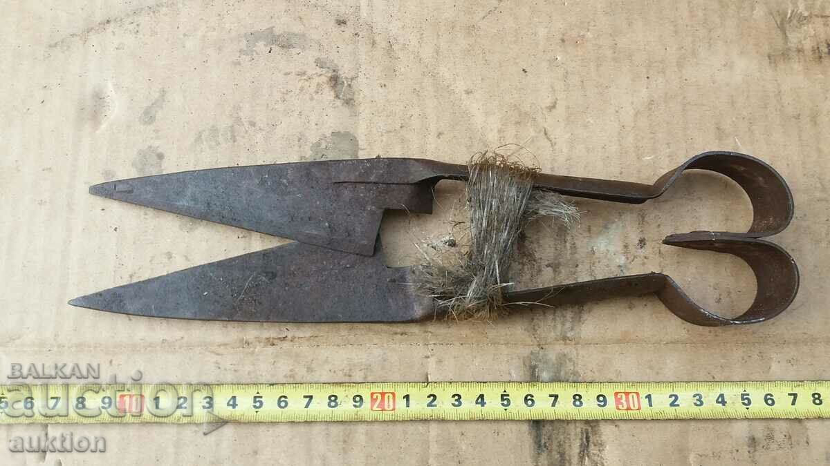 Доставка на СТАРА НОЖИЦА ЗА СТРИГАНЕ НА ОВЦЕ Доставка на СТАРА НОЖИЦА ЗА СТРИГАНЕ НА ОВЦЕ