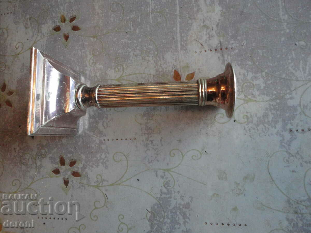 Delivery of A great silver plated candle holder 4