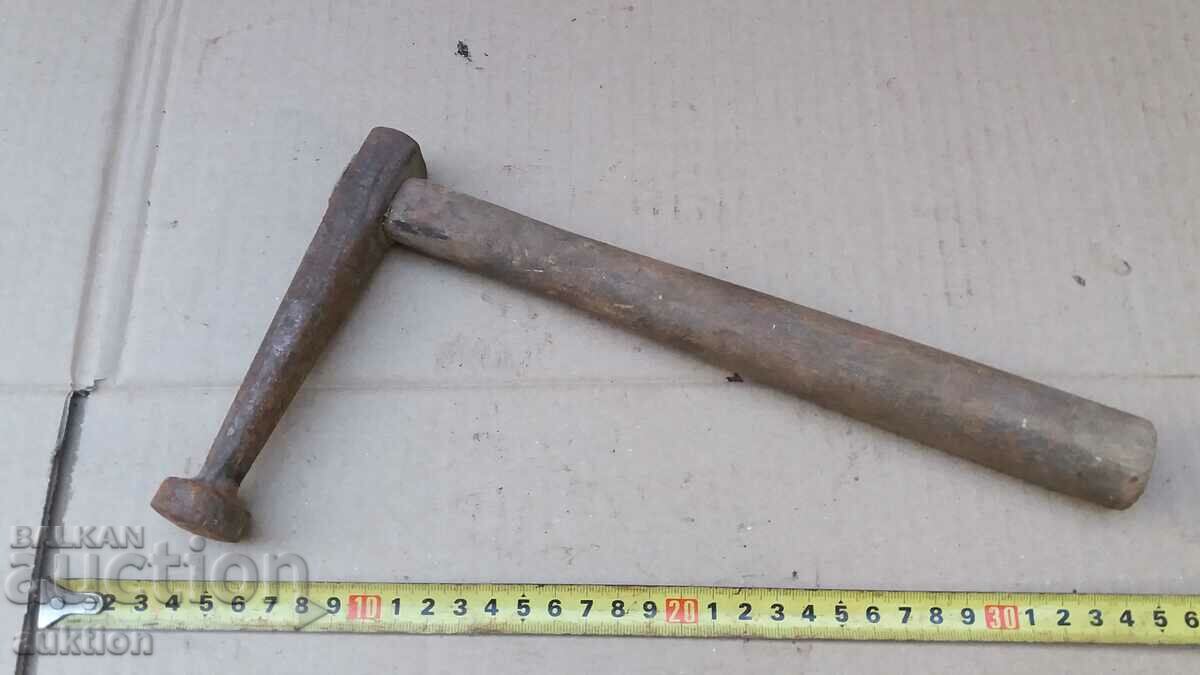 EXCELLENT CRAFTSMAN HAMMER - GERMAN with price 18.99 BGN | € 9.71 EXCELLENT CRAFTSMAN HAMMER - GERMAN with price 18.99 BGN | € 9.71