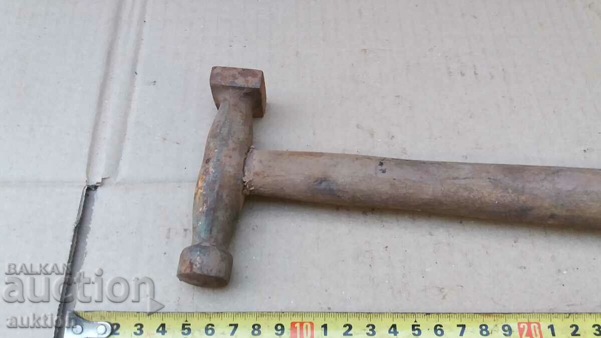 Auction EXCELLENT CRAFTSMAN HAMMER - GERMAN Auction EXCELLENT CRAFTSMAN HAMMER - GERMAN