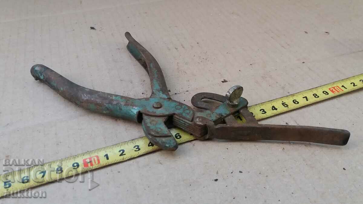 OLD PINCERS FOR MAKING PAFTS - 7 OLD PINCERS FOR MAKING PAFTS - 7