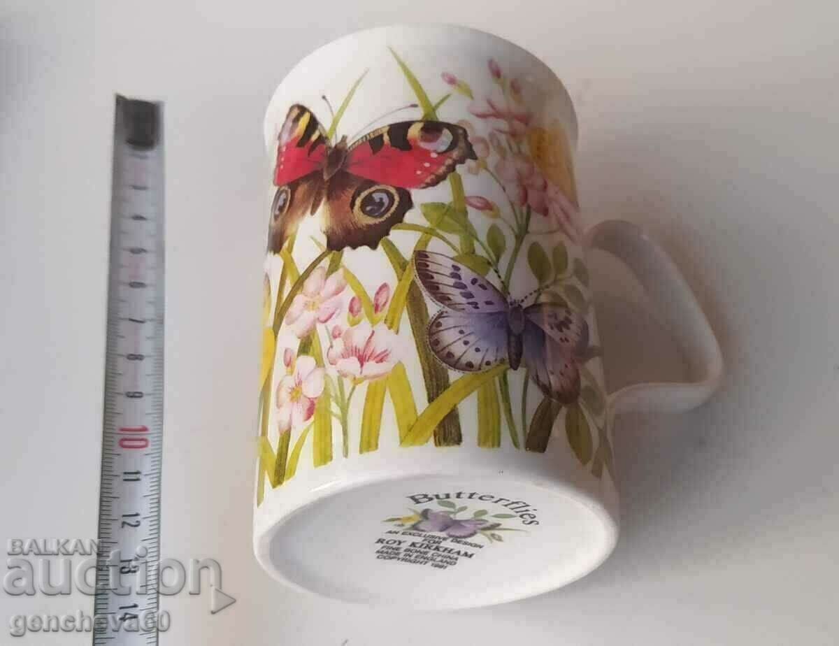 Beautiful English porcelain cup "Butterflies" Beautiful English porcelain cup "Butterflies"