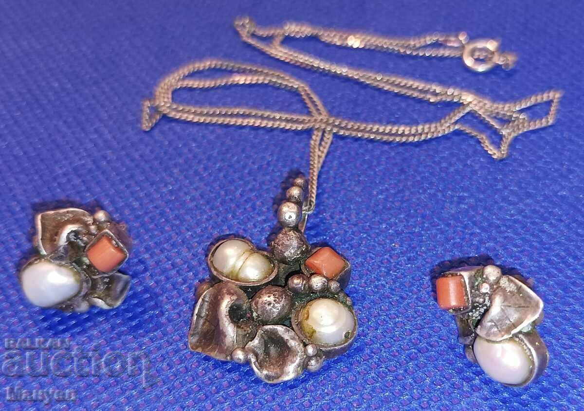 Auction Very stylish, beautiful and valuable set. Auction Very stylish, beautiful and valuable set.