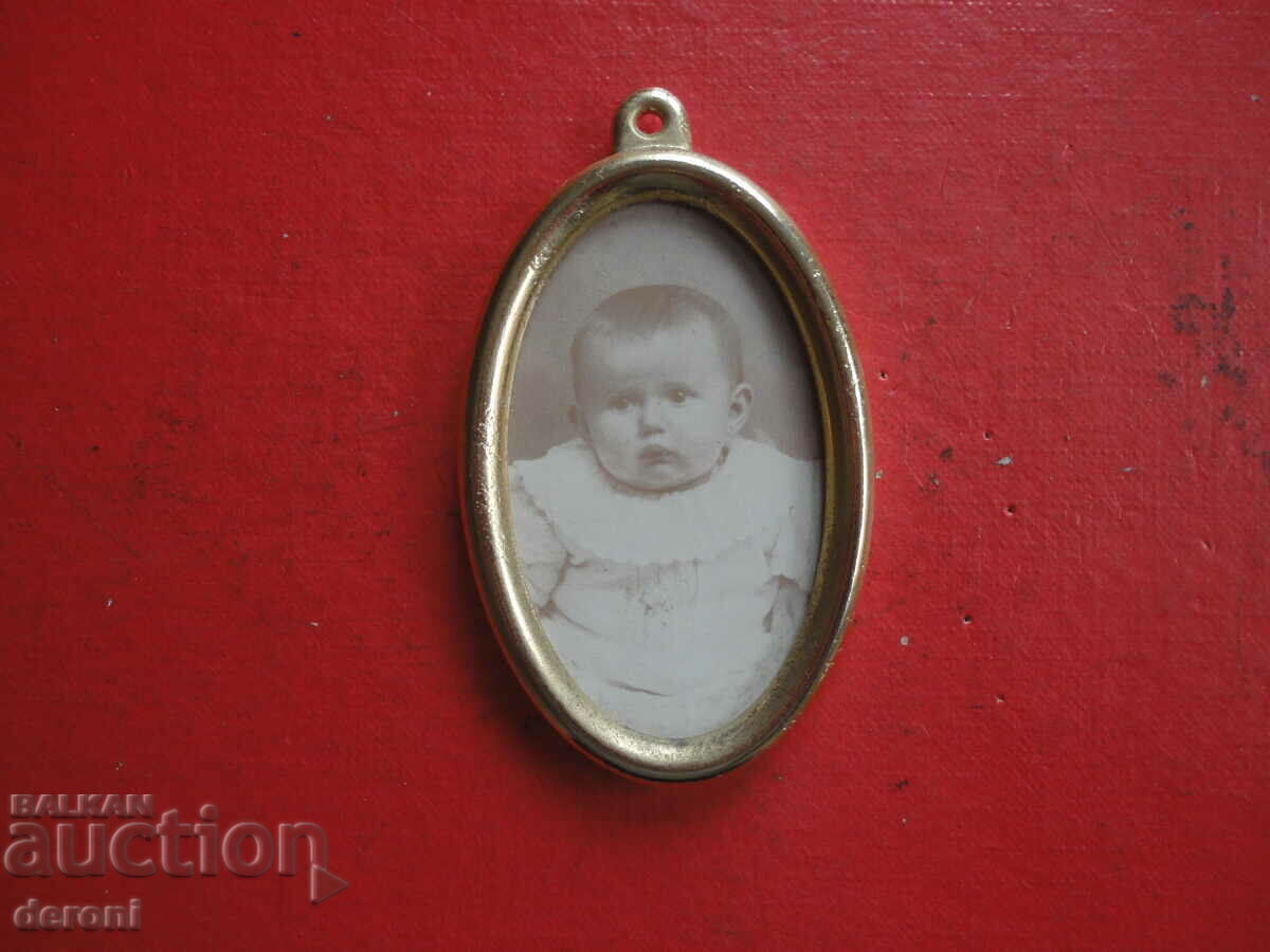 German Gilt Bronze Photo Frame Pictures Picture 2 - 6 German Gilt Bronze Photo Frame Pictures Picture 2 - 6