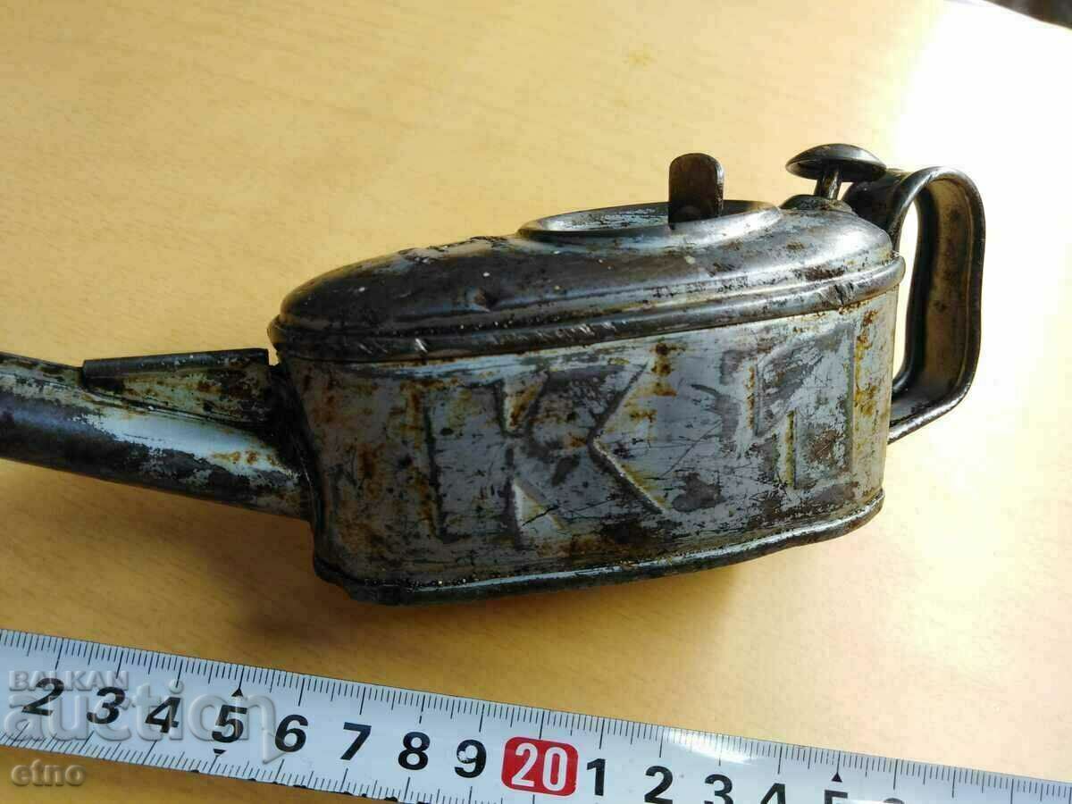 K-1, VSV, VINTAGE GERMAN OIL CAN, OIL CAN FOR CAR, ENGINE with price 55.00 BGN | € 28.12 K-1, VSV, VINTAGE GERMAN OIL CAN, OIL CAN FOR CAR, ENGINE with price 55.00 BGN | € 28.12