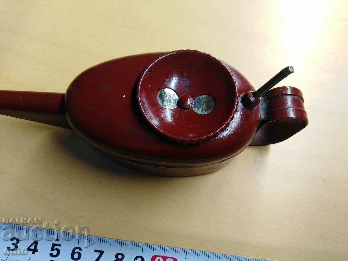 Auction  VINTAGE OIL CAN, Oil can for car, MOTORCYCLE, truck