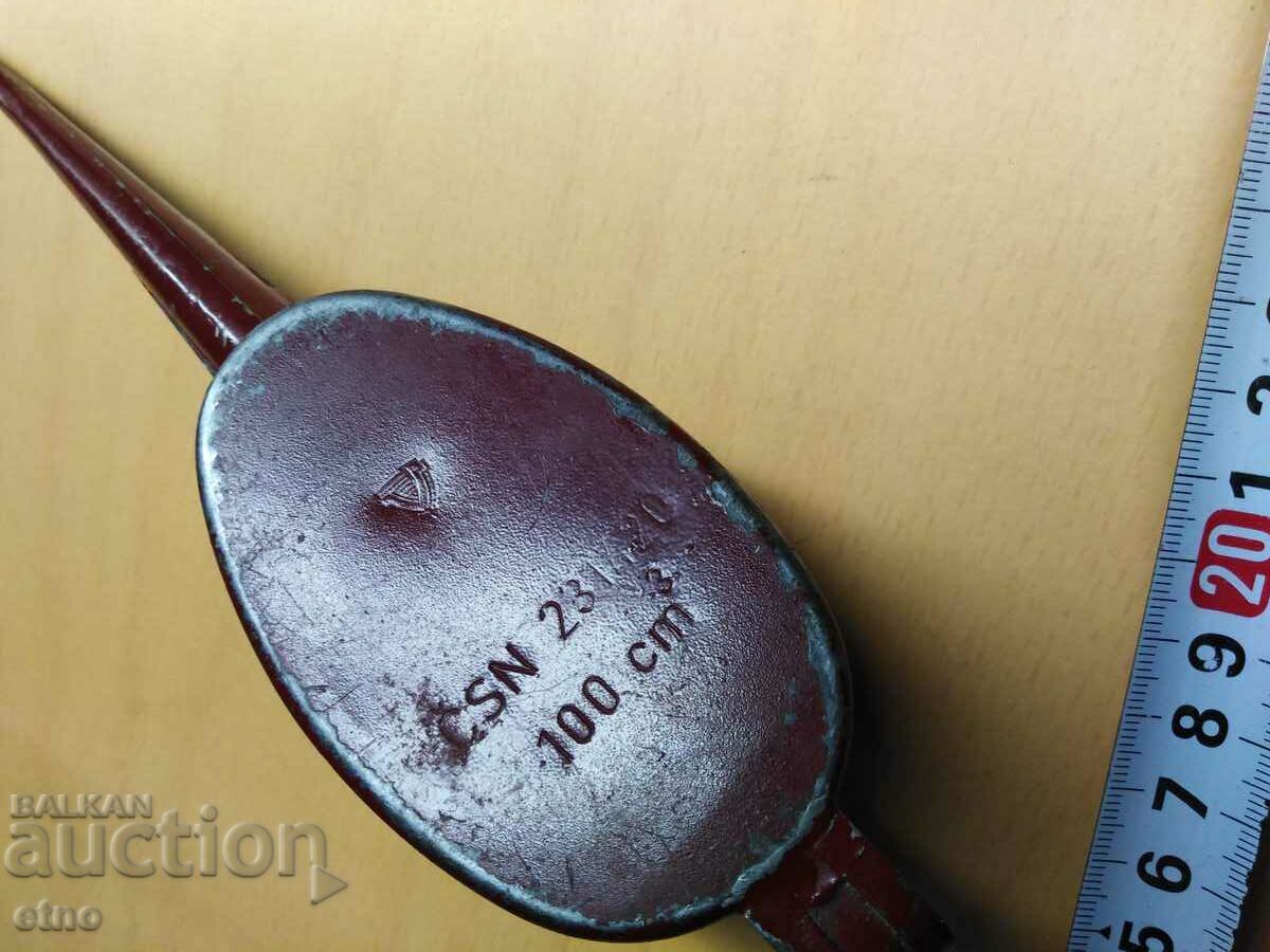 Delivery of VINTAGE OIL CAN, Oil can for car, MOTORCYCLE, truck