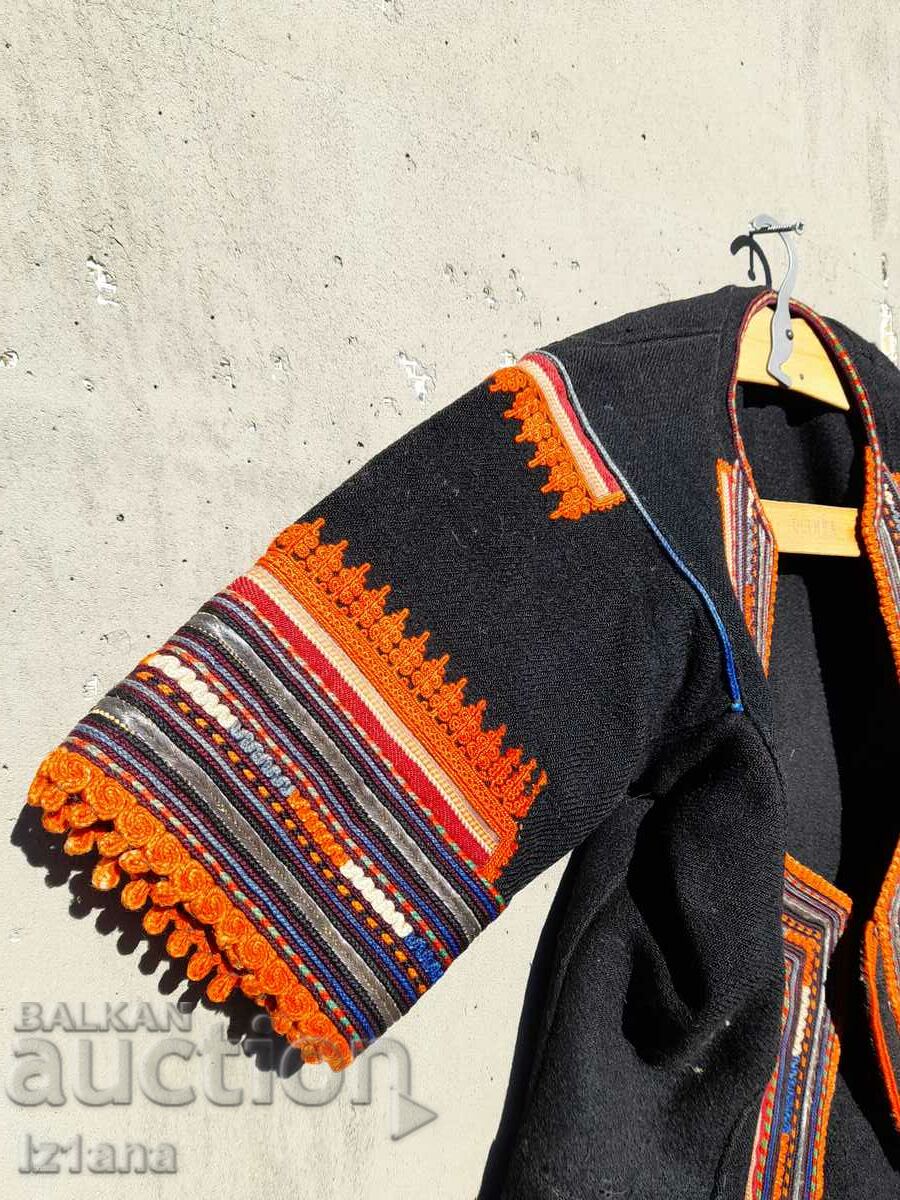 Delivery of Ancient folk costume, Saya Delivery of Ancient folk costume, Saya