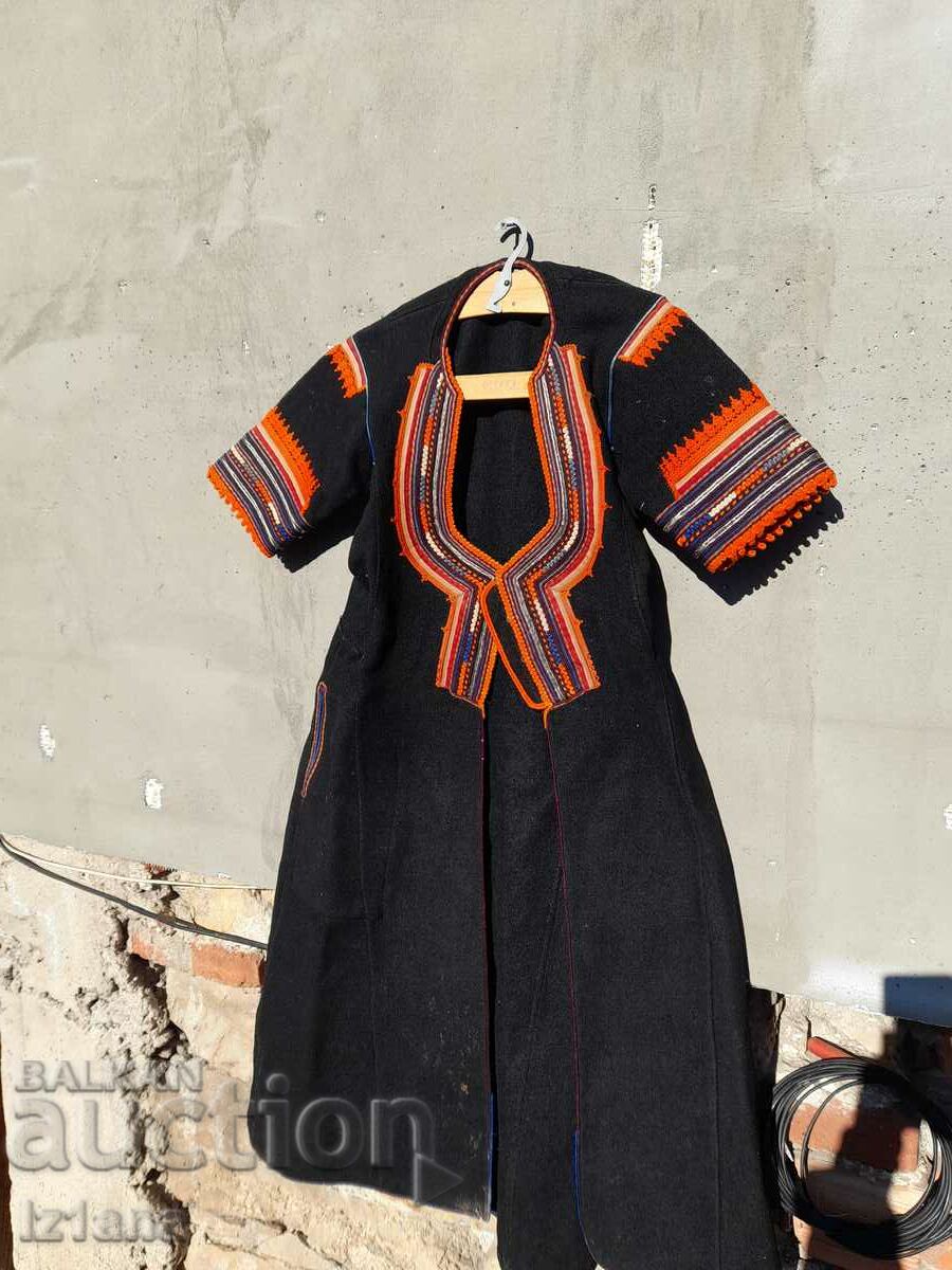 Αρχαία λαϊκή φορεσιά, Saya