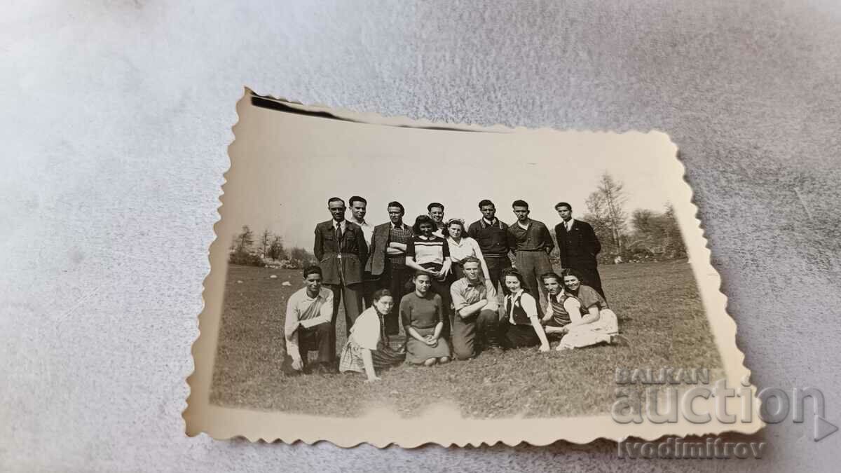 Photo Bansko Young men and women on the meadow 1944