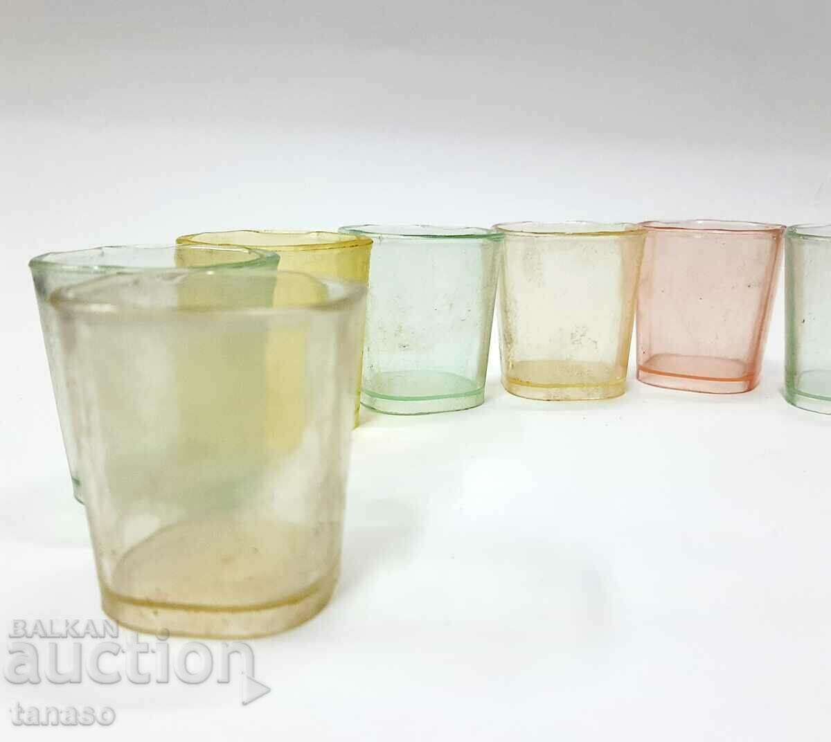 Auction Colorful Lucite Shots (12.4) Auction Colorful Lucite Shots (12.4)