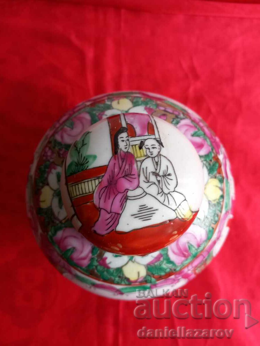 Old Chinese Urn, Ginger Jar, ,Vase MARKED! with price 95.00 BGN | € 48.57 Old Chinese Urn, Ginger Jar, ,Vase MARKED! with price 95.00 BGN | € 48.57