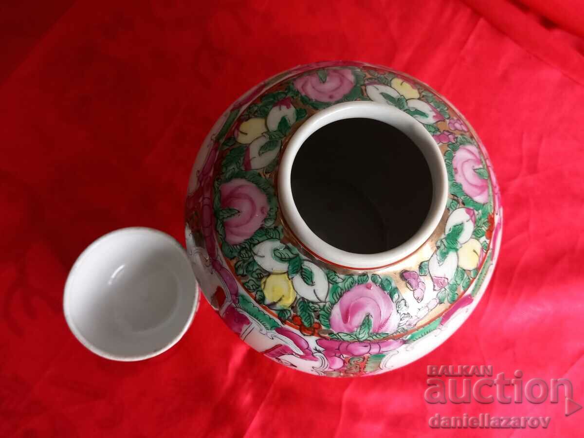 Delivery of Old Chinese Urn, Ginger Jar, ,Vase MARKED! Delivery of Old Chinese Urn, Ginger Jar, ,Vase MARKED!