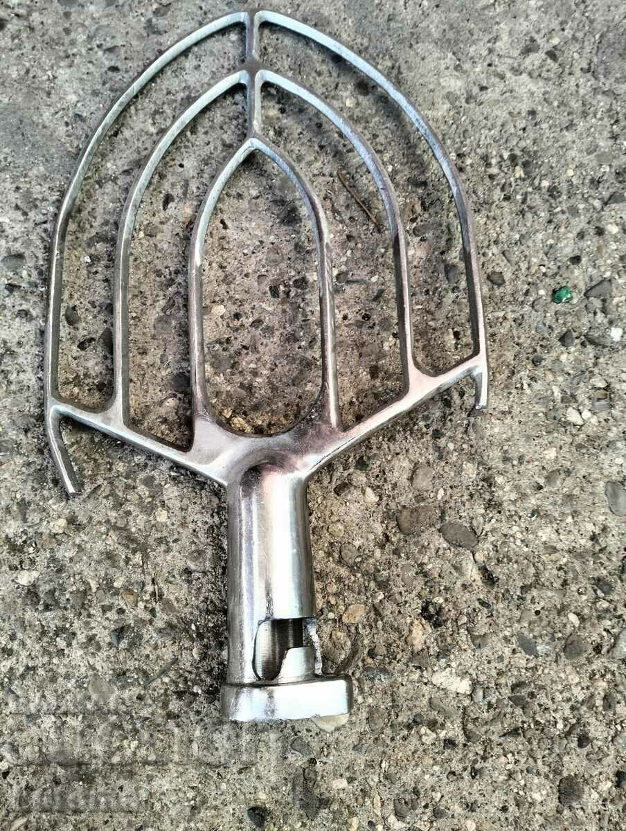 Old soup stirrer for a planetary mixer