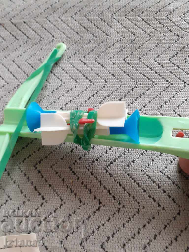 Delivery of Old toy crossbow Delivery of Old toy crossbow