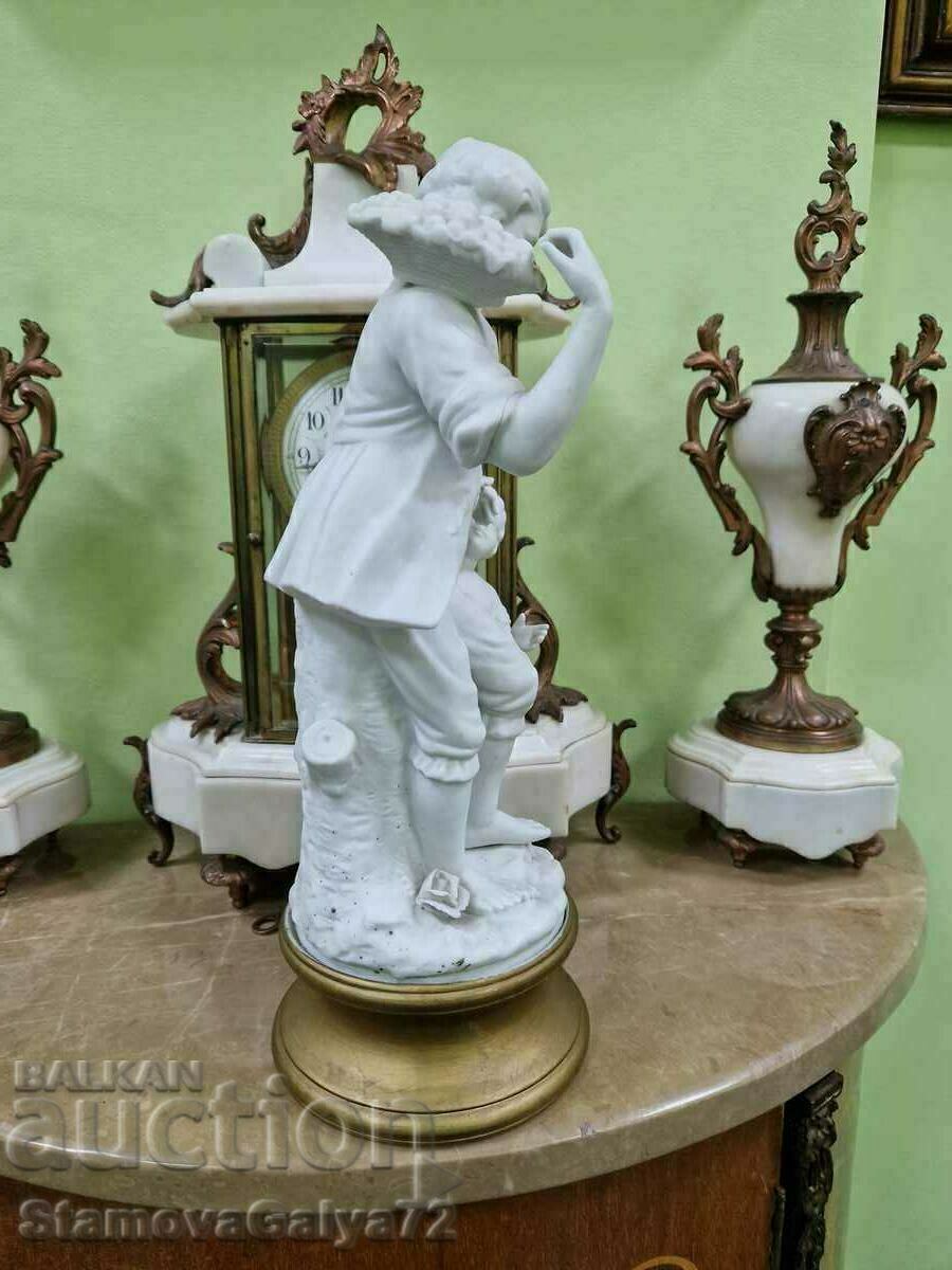 Παράδοση Όμορφο αγαλματίδιο αντίκα ιταλικής φιγούρας από πορσελάνη Παράδοση Όμορφο αγαλματίδιο αντίκα ιταλικής φιγούρας από πορσελάνη