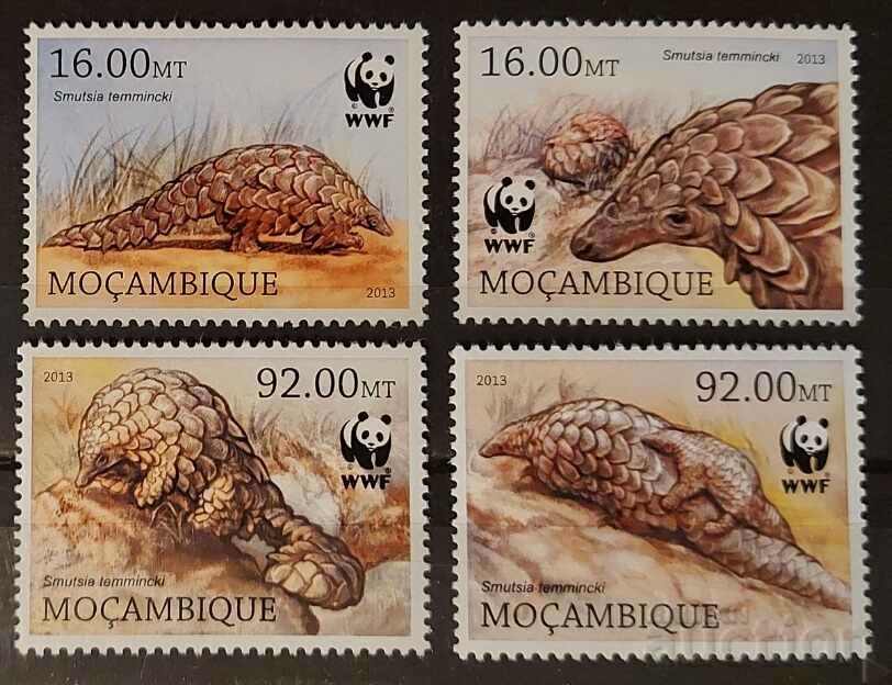 Mozambique 2013 WWF Fauna/Pangolins 9.50€ MNH