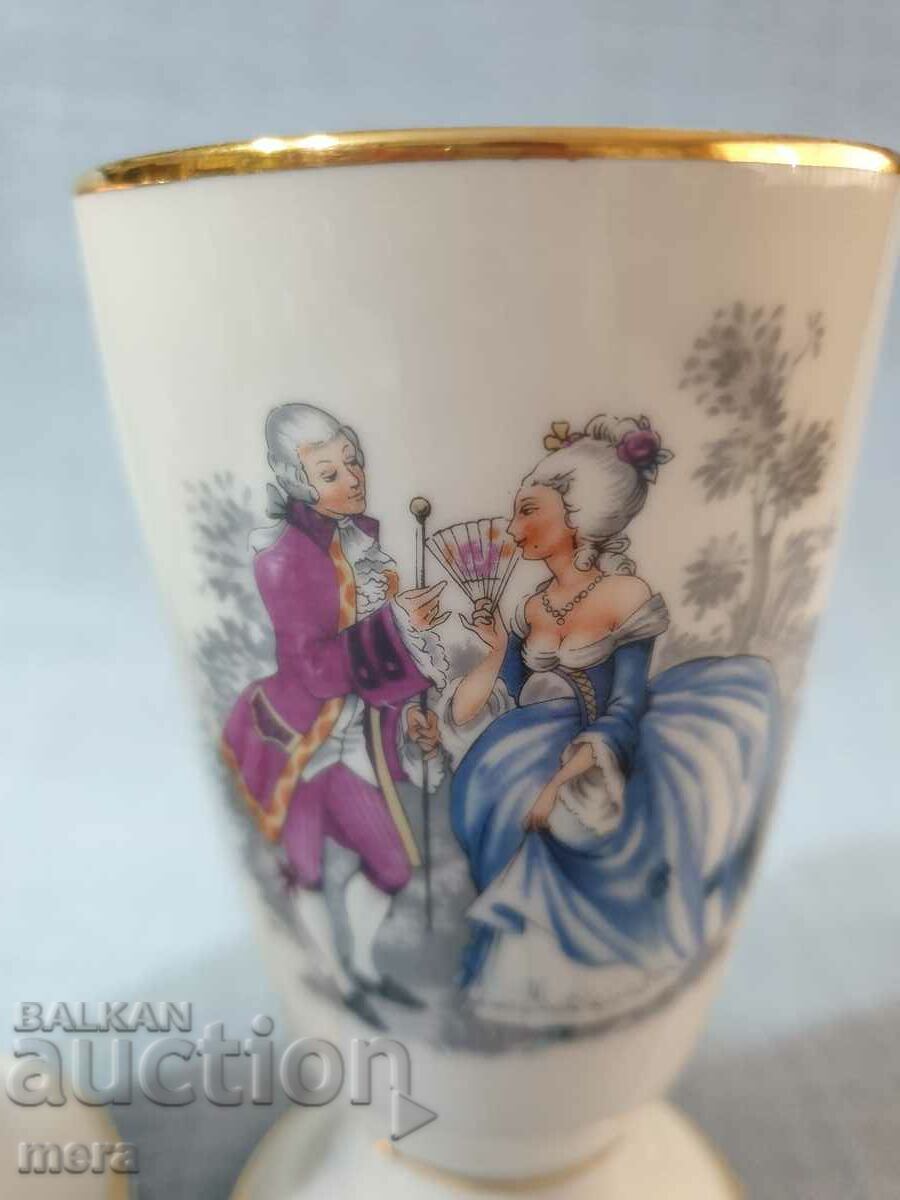 Delivery of Vintage French Porcelain Cups Decors de Paris Delivery of Vintage French Porcelain Cups Decors de Paris