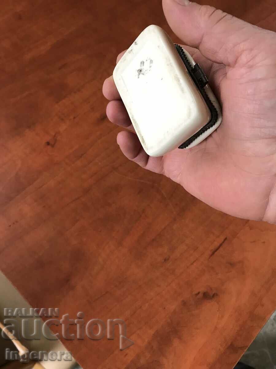 PORCELAIN BOX BOX BRASS HARDWARE BEAUTY - 6 PORCELAIN BOX BOX BRASS HARDWARE BEAUTY - 6