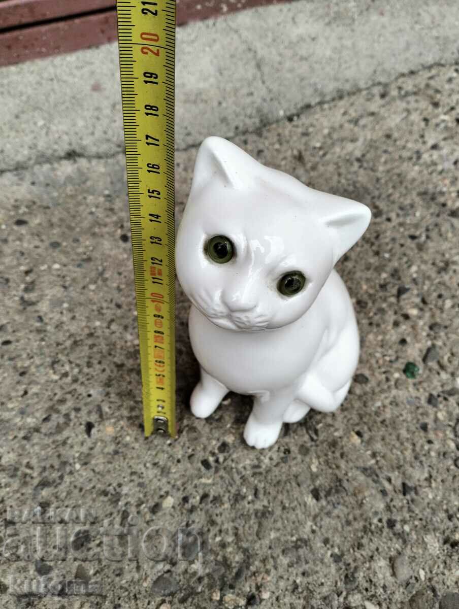 Porcelain cat with price 39.99 BGN | € 20.45 Porcelain cat with price 39.99 BGN | € 20.45