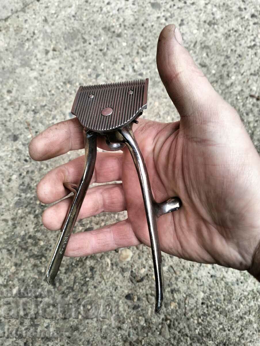 Hand clipper with price 19.99 BGN | € 10.22 Hand clipper with price 19.99 BGN | € 10.22