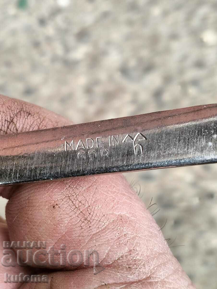 Delivery of Hand clipper Delivery of Hand clipper