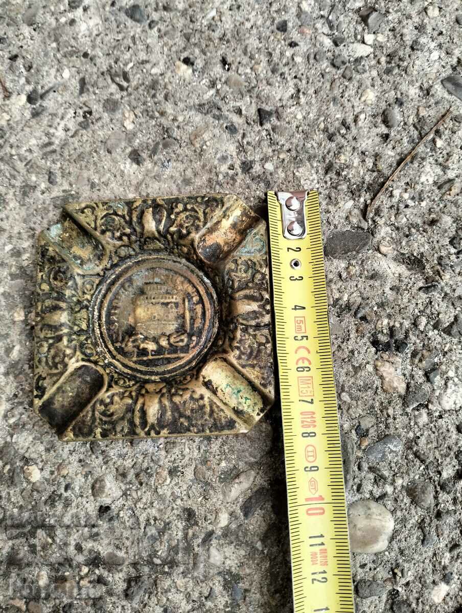 Licitație scrumieră veche din bronz Licitație scrumieră veche din bronz