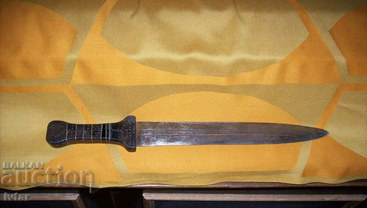 Old large dagger, cleaver, sword with price 240.00 BGN | € 122.71