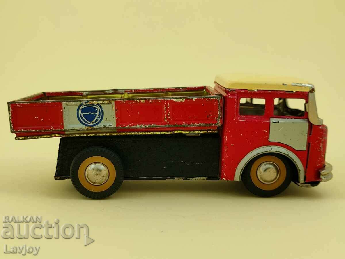 Old metal toy truck - 6