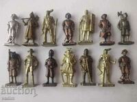 LOT OF LEAD SOLDIERS 14 BG ORIGINAL