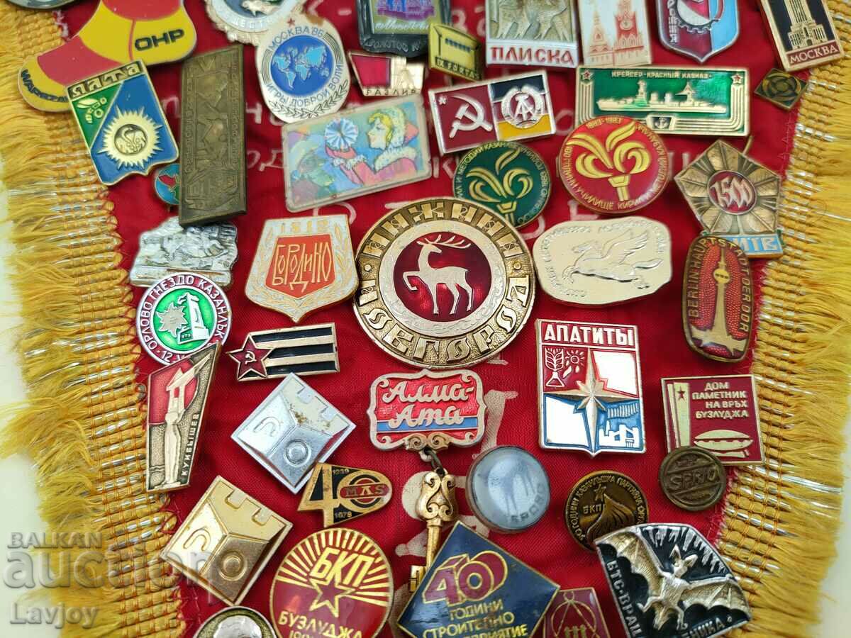 Auction  Flag badges over 60 pieces