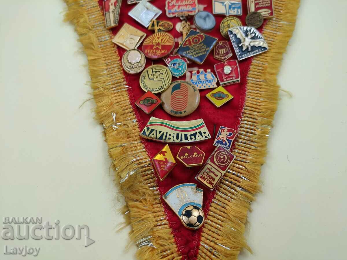 Delivery of Flag badges over 60 pieces