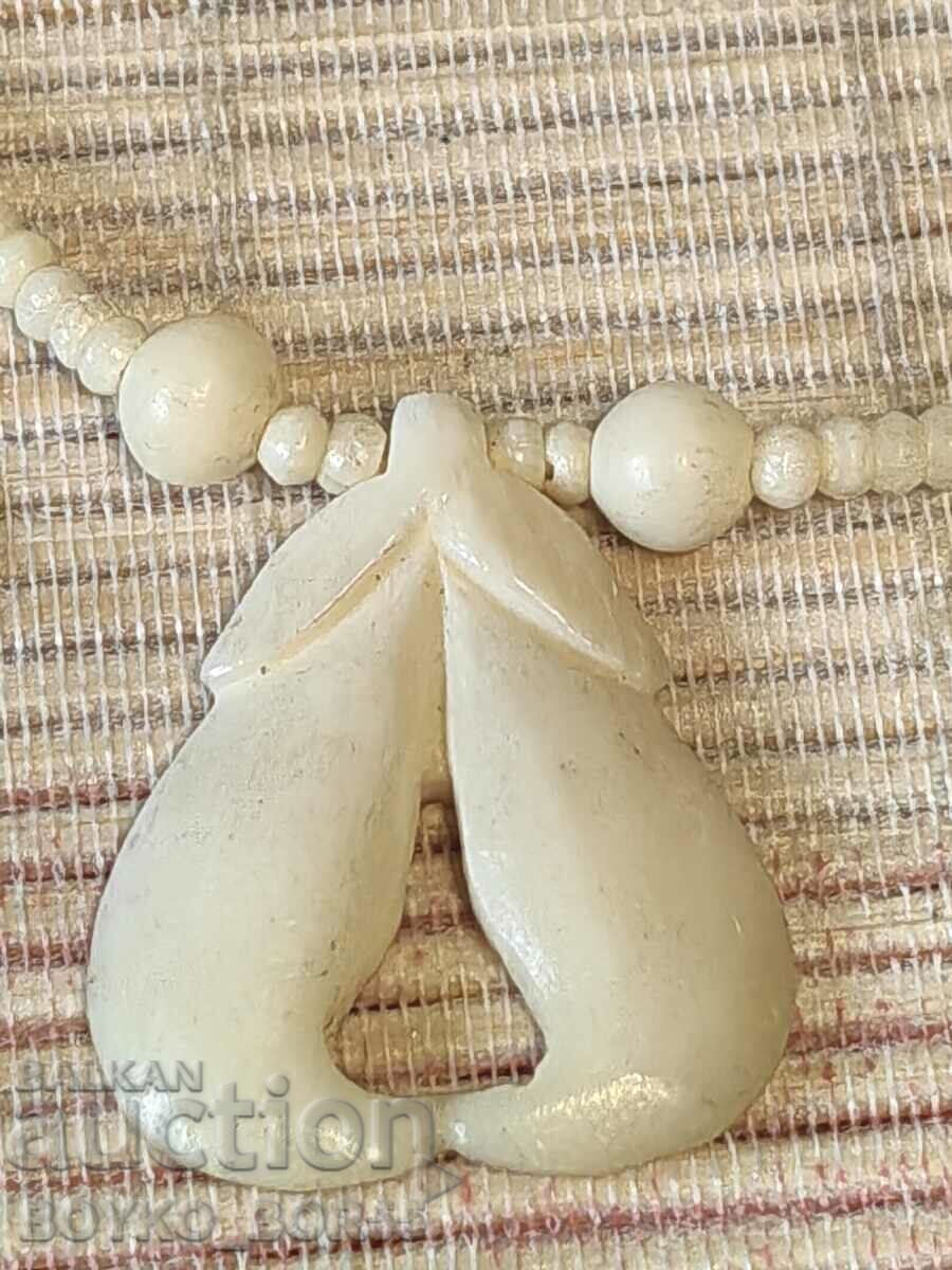 Antique Women's Necklace