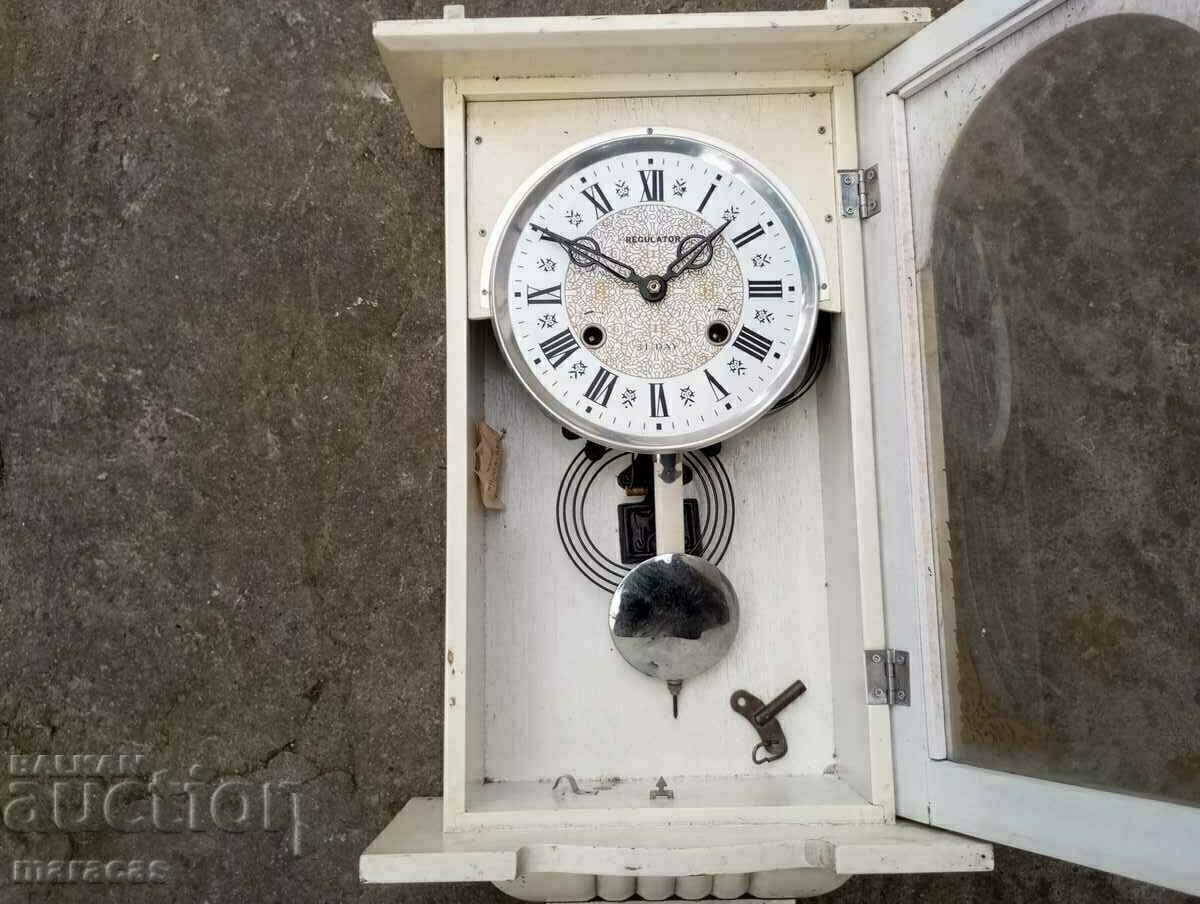 Ceas de perete vechi cu preț € 40.00 | 78.23 BGN Ceas de perete vechi cu preț € 40.00 | 78.23 BGN