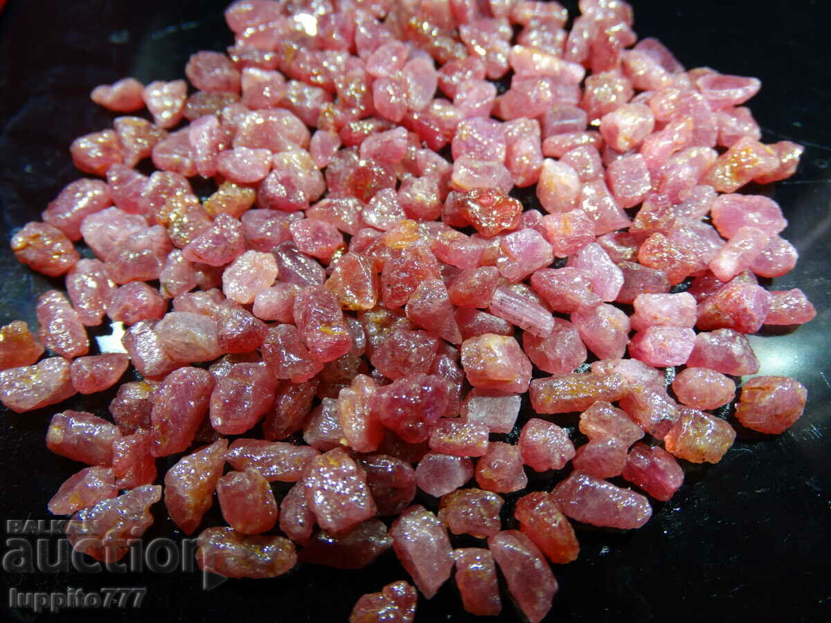 φυσικό ρουμπινί κορούνδιο όψης ποιότητας 318 καρατίων 90 τμχ + παρτίδα με τιμή 735.00 BGN | € 375.80